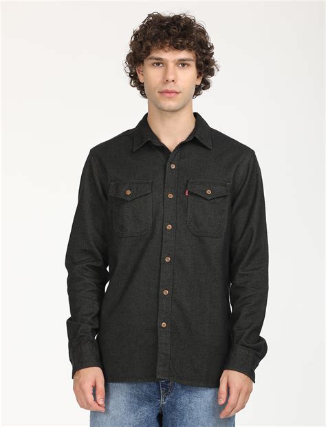Men's Solid Spread Collar Shirt – Levis India Store