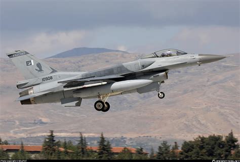 10908 Pakistan Air Force Lockheed Martin F-16C Fighting Falcon Photo by ...