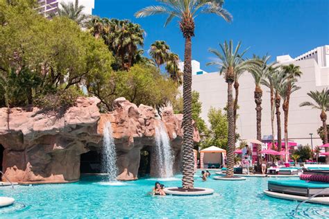 14 best family-friendly hotels in Las Vegas - The Points Guy