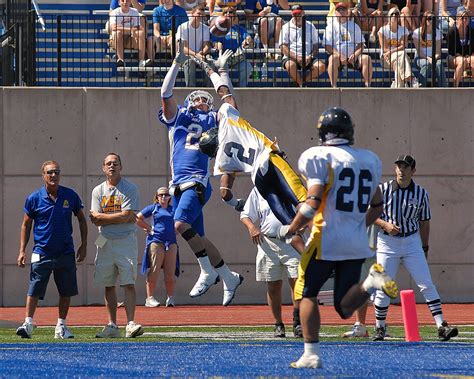 Mount St. Joseph football by Sports Photographer Vincent Rush