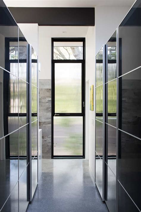 Modern Atrium House | Interior Designio