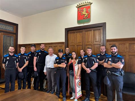 La Policía Local de Llanes se refuerza con 12 nuevos agentes auxiliares ...