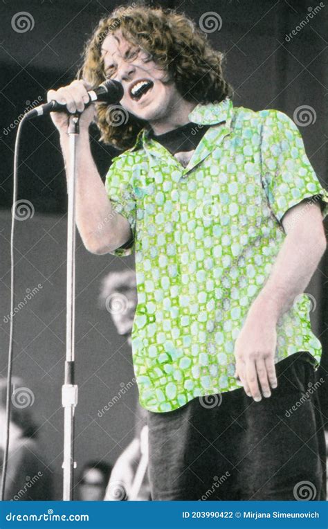 Eddie Vedder from Peal Jam Live @ the CNE 1993 Editorial Photography - Image of band, american ...