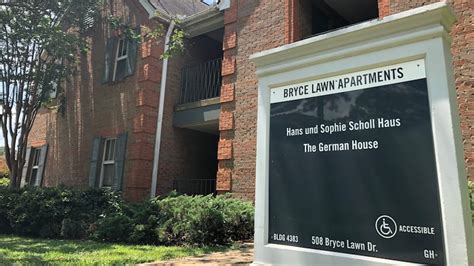 Two UA on-campus apartments will house COVID positive students