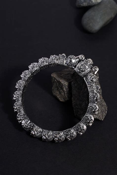 Lion Temple Kada – Mero Jewellery