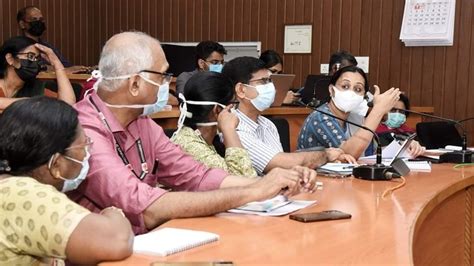 Nipah virus Update: നിപയിൽ വീണ്ടും ആശ്വാസം; 16 പേരുടെ പരിശോധനാ ഫലം ...