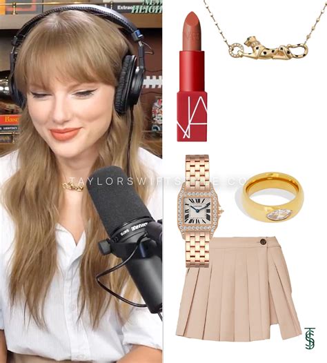 Taylor Swift Houder Taylor Swift's NFL Game Exit Leads To Fan