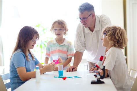 Science Class Elementary School 的图像结果