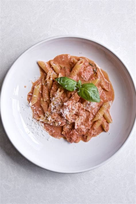 Italian Pink Sauce Pasta Recipe (Tomato Cream) - CucinaByElena