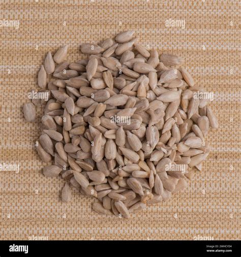 Circle of shelled sunflower seeds Stock Photo - Alamy