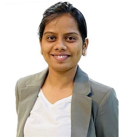 Dr Sayali Kadam - Female Piles Doctor and Surgeon in Thane, Mumbai