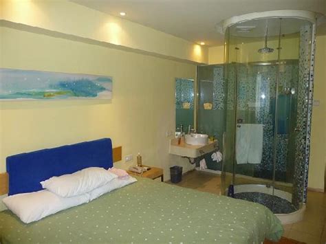 HOME INN (CHENGDU XINNANMEN) - Motel Reviews, Photos, Rate Comparison ...