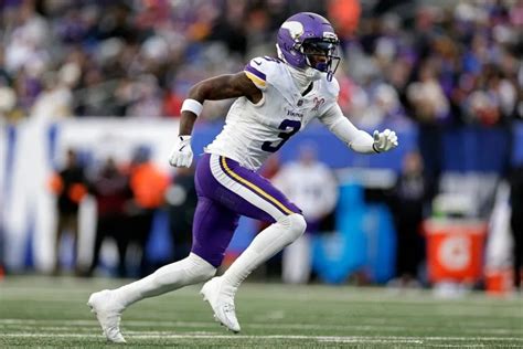 State drops trespassing charge against Vikings' Jordan Addison - ESPN
