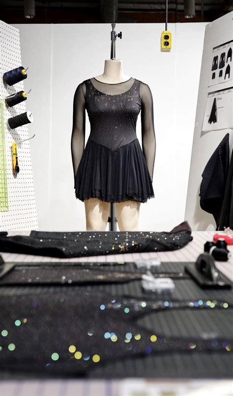 Serena Williams Diamond Shoes: 400 हीरों से जड़े जूते, खुद की डिजाइन ...