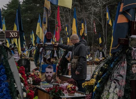 Ukraine’s War Effort Is Stuck. This Heroic Battlefield Failure Shows Why.