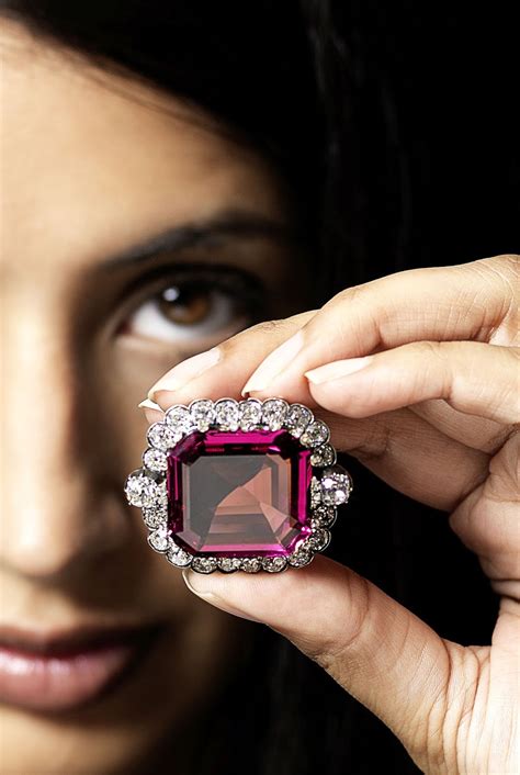 Hope Spinel sells for USD $1.47 Million in London! ~ Jewelove