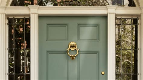 How to choose a door knocker