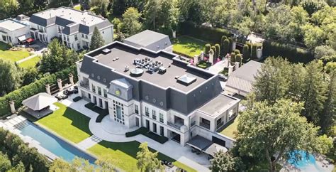 Drake's mansion property taped off by police after a shooting in the ...