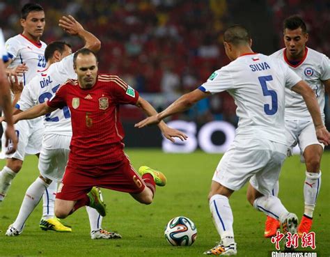 （世界杯）（53）足球——小组赛B组：西班牙队对阵智利队(图)-搜狐滚动