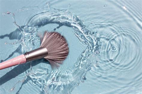How To Clean Makeup Brushes At Home