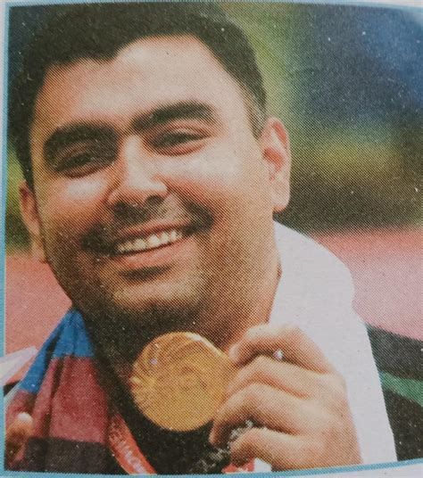 I am a shooter and have won a Bronze Medal. Who am I?a) Vijay Kumar b ...
