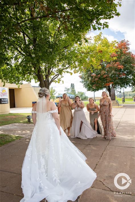 First Look to Forever: At Minnesota Discovery Center | Complete ...
