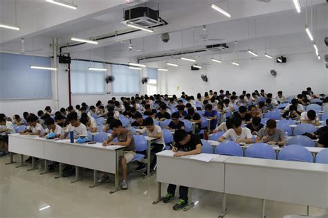 珠海校区组织召开新入职教师座谈会-北京师范大学珠海校区