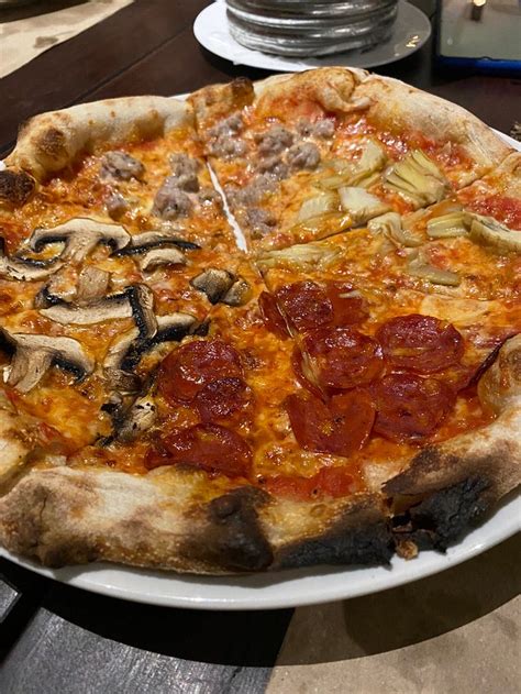 L'OSTERIA SIARGAO (Siargao Island/General Luna) - B&B Reviews, Photos ...