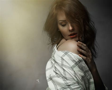 Download wallpaper girl, background, mood, hand, shoulder, section ...