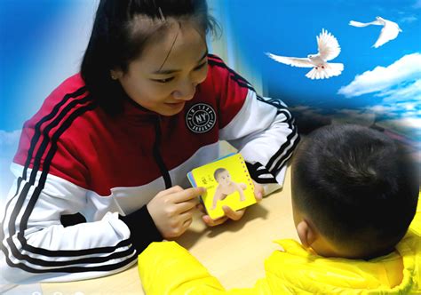 自闭症康复训练怎样帮助自闭症儿童提高学习语言的能力-青岛蓝琪康教中心