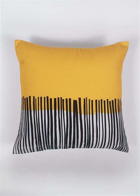 Get Digital Print Yellow White Cushion Cover at ₹ 689 | LBB Shop