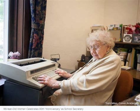 99岁老太干了80年秘书上班仍用打字机 - 刘植荣 - 职业日志 - 价值网