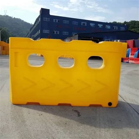 Road Barriers - Water Filled Traffic Barrier Trader - Wholesaler ...