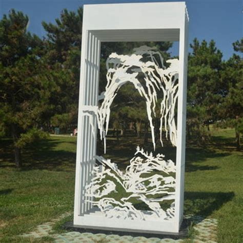 不锈钢镂空雕刻景观 -宏通雕塑