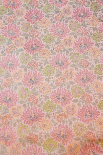 Handloom Banarasi Marigold Tanchoi Silk Fabric – Khinkhwab