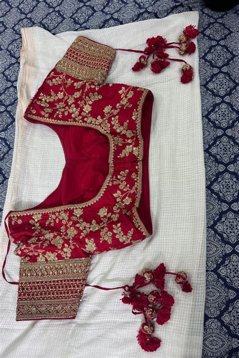 Sabyasachi red bridal lehenga – Kuro Clothing India