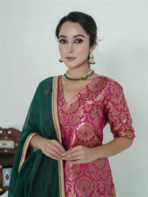 Meera banarasi silk 3 pc garara set in Pink – Ethnic Threads