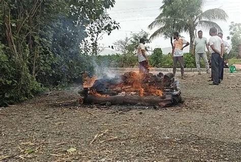 Villagers Forced To Cremate Elderly Woman’s Body On Road In Satara ...