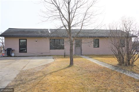 Warroad – Pahlen Realty