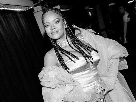 Who Will Rihanna Bring Out for Her Super Bowl Halftime Show? | Vogue