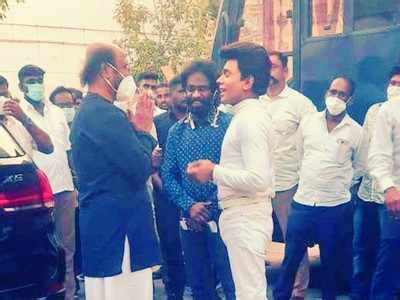 Surprise! Rajinikanth met Legend Saravanan's on the sets of 'Annaatthe ...