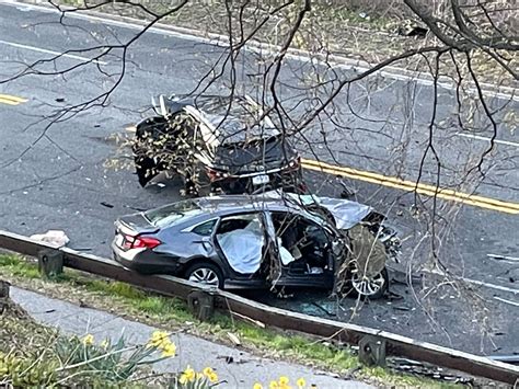 3 dead, 2 injured after two-vehicle crash on Rock Creek Parkway - WTOP News