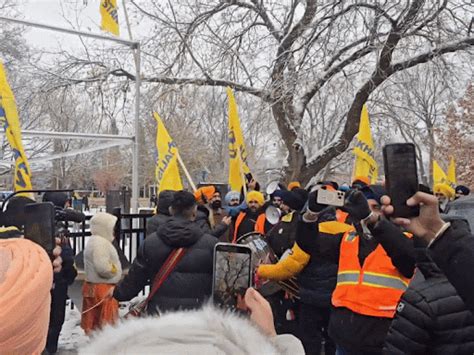 Khalistan supporters disrespected Tricolor in Canada: Slogans of 'Kill ...