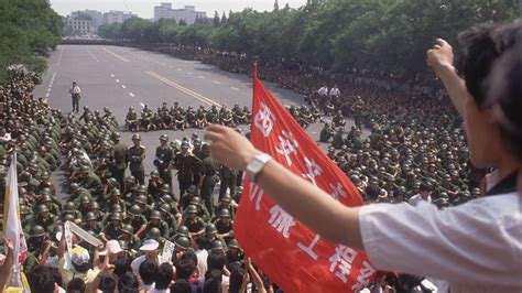 Mengunjungi Lapangan Tiananmen di Beijing