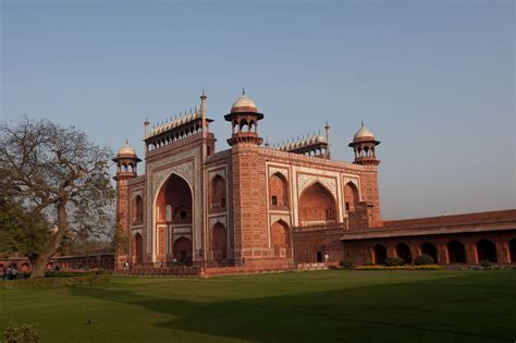 Taj Mahal People 的图像结果