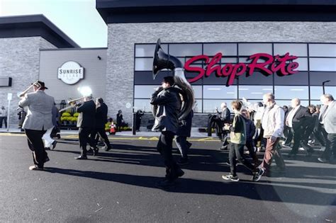 ShopRite opens new 90K-square-foot N.J. store with marching band ...