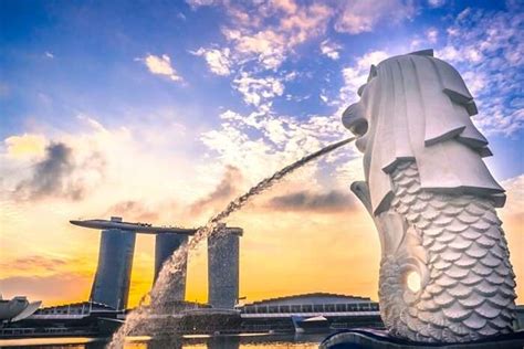 Merlion Park: Now Discover The True Colours Of This City