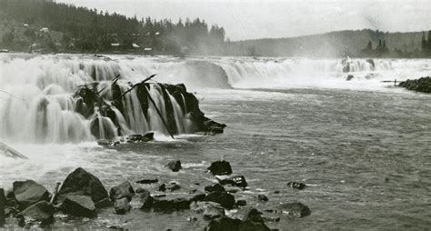 Historical Timeline at Willamette Falls - tumwata village