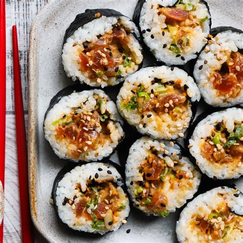 Spicy tuna sushi rolls – Artofit