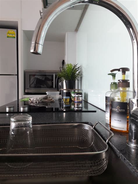 KL SENTRAL BANGSAR SUITES (EST) BY LUXURY SUITES ASIA (Kuala Lumpur ...